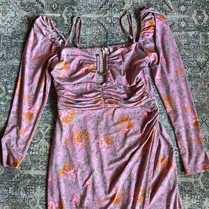 Like new Wayf floral long sleeve dress